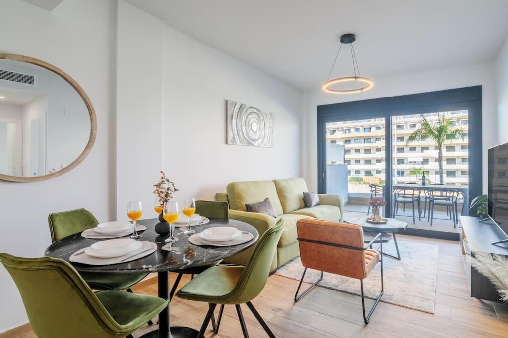 Arenales Terrace Refugee New Apartment With Pool And Gym Ареналес-дель-Соль Экстерьер фото
